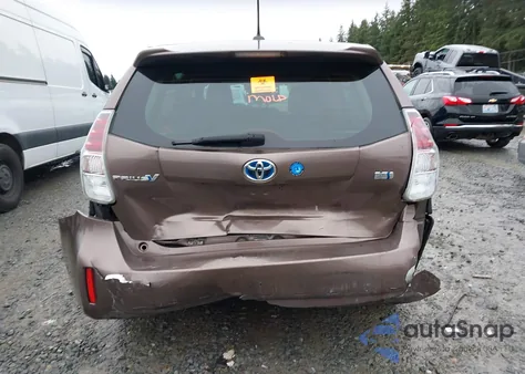2015 Toyota Prius V Five z USA, uszkodzony, nr VIN JTDZN3EU7FJ028998